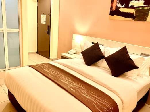 Kluang Riverview Hotel Eksteriør billede